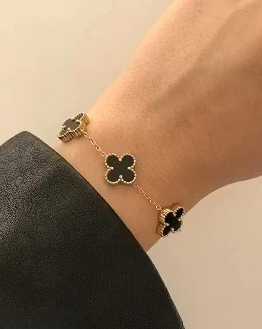 Black Clover Luxe Set