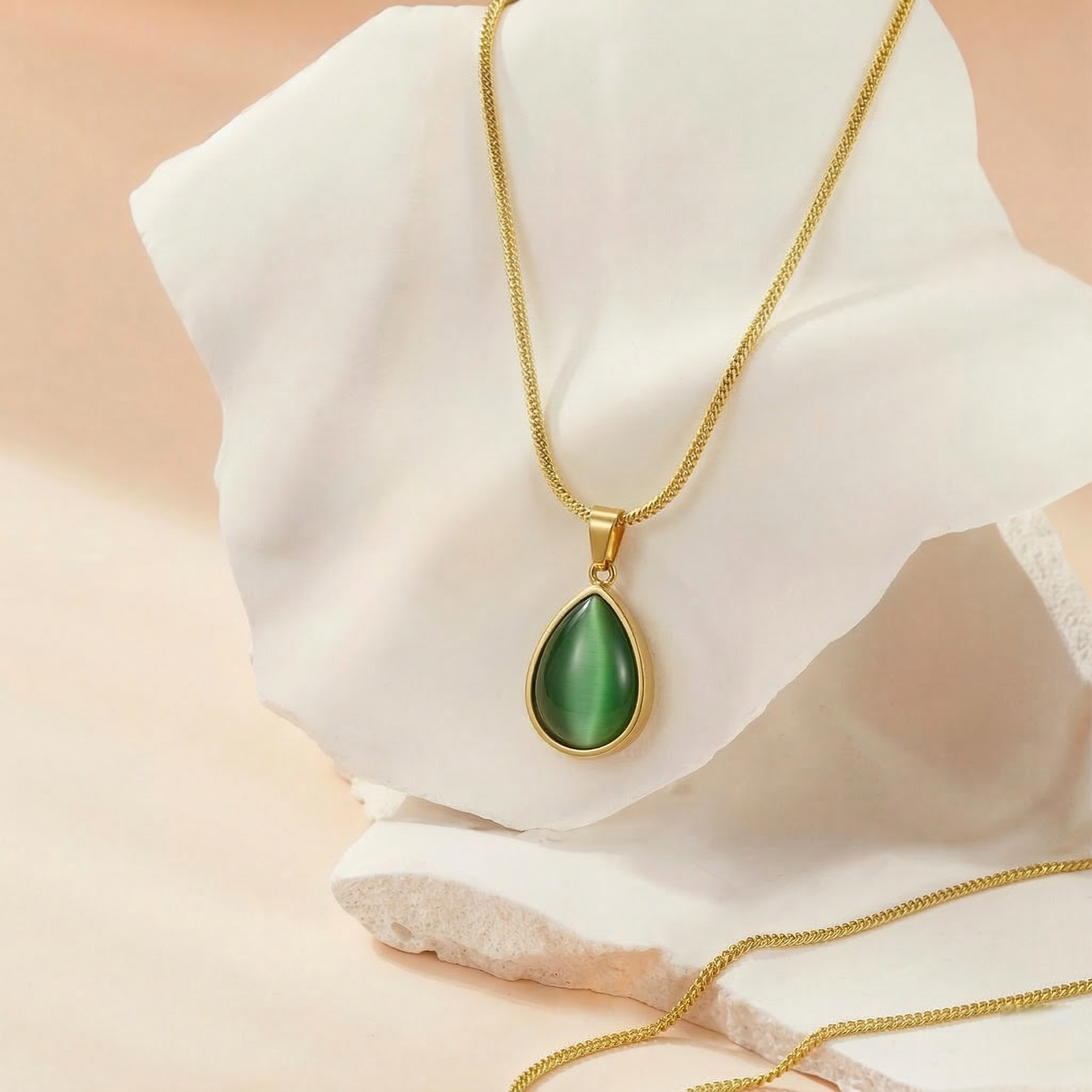 Emerald Glow Teardrop Pendant - CHEXE LIFESTYLE PRIVATE LIMITED