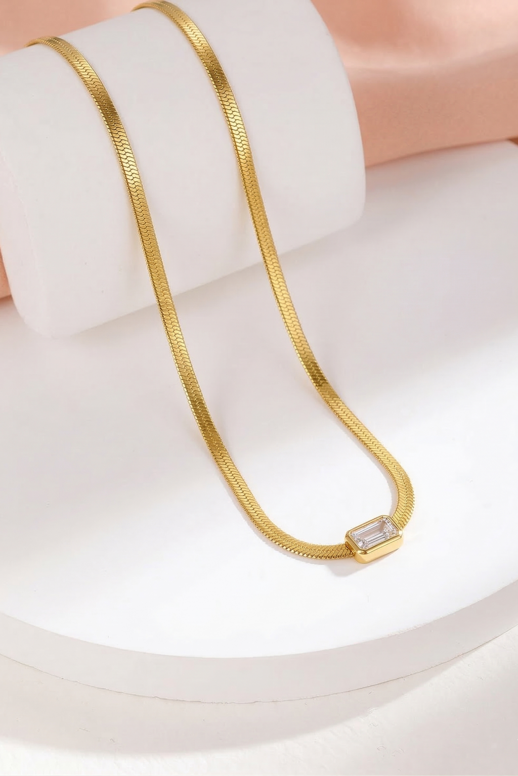 Classic Herringbone Crystal Chain Pendant - CHEXE LIFESTYLE PRIVATE LIMITED
