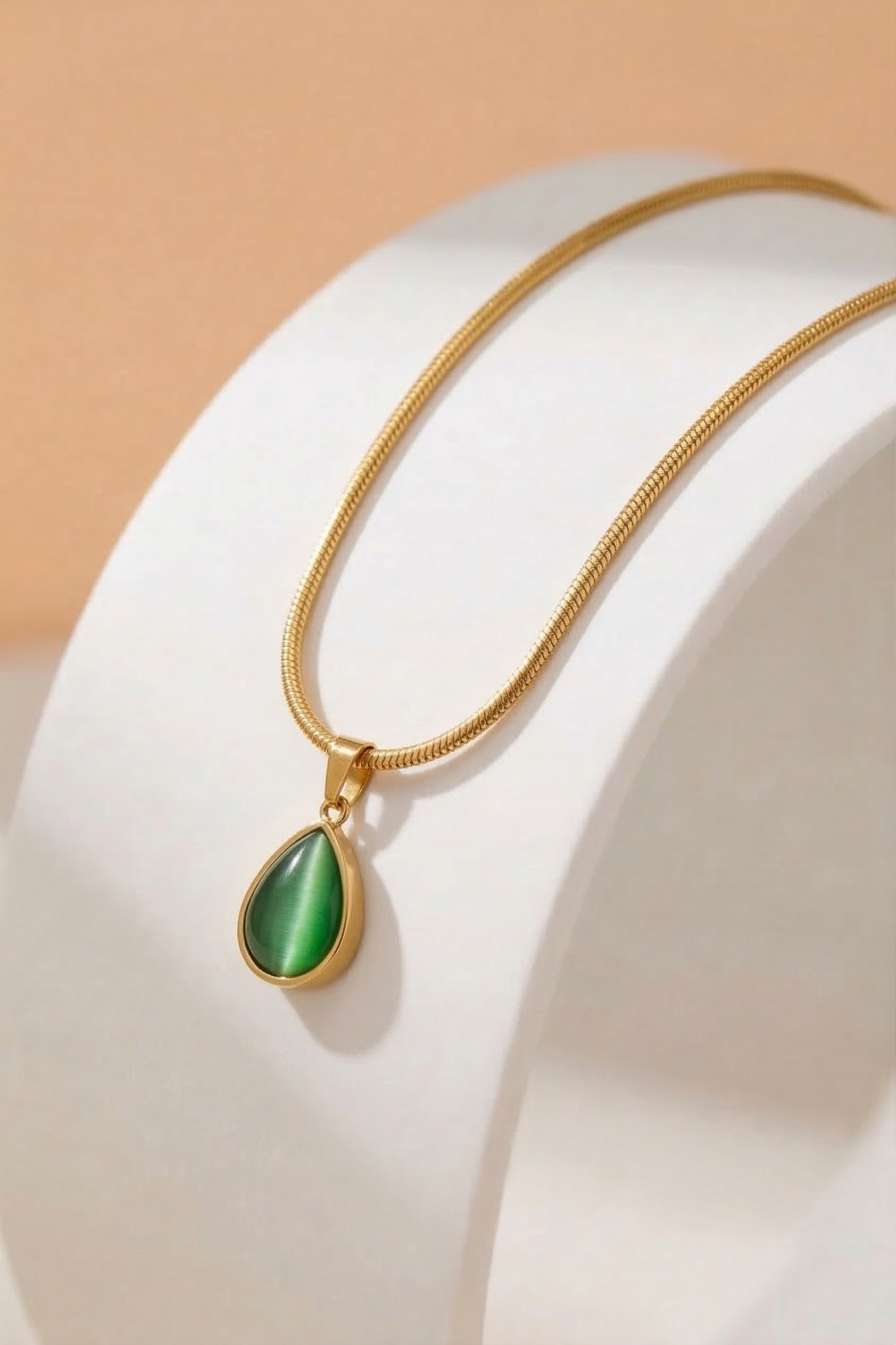 Emerald Glow Teardrop Pendant - CHEXE LIFESTYLE PRIVATE LIMITED
