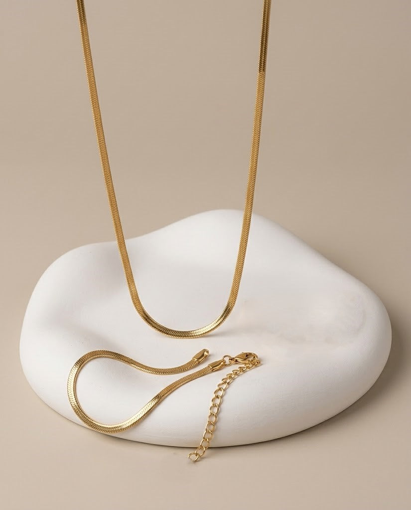 Sleek Curve Chain & Bracelet