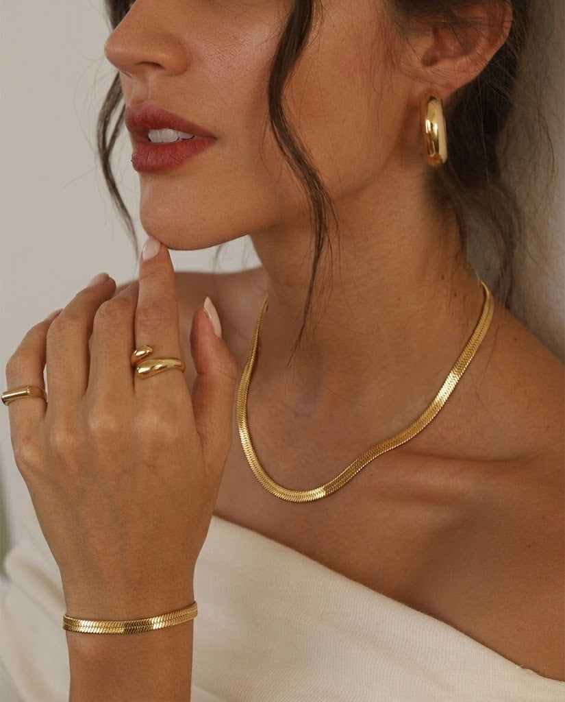 Sleek Curve Chain & Bracelet