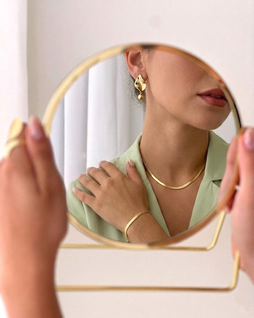 Sleek Curve Chain & Bracelet